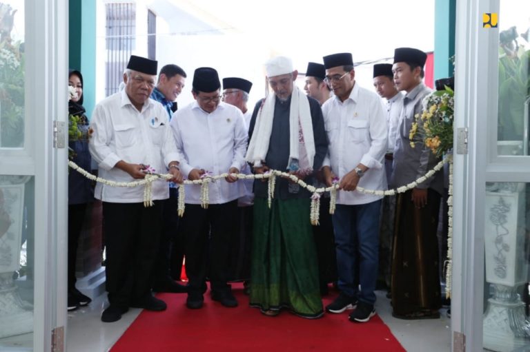 Tiga Menteri Resmikan Rusun Santri Ponpes Lirboyo Kediri