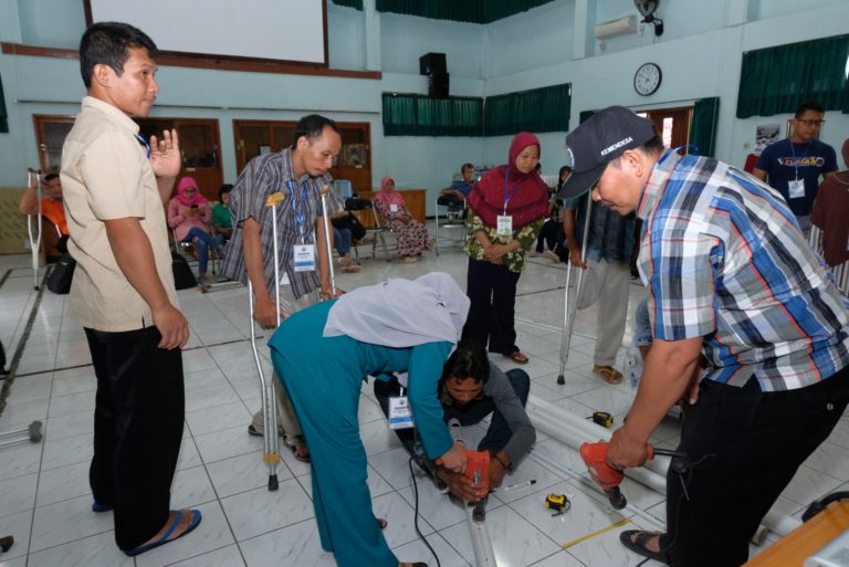 Berdayakan Kaum Difabel, Kemendes PDTT Beri Pelatihan Hidroponik dan E-commerce