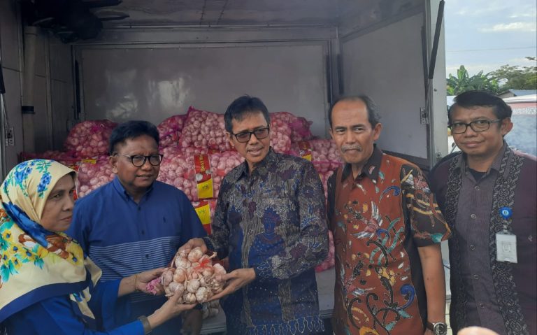 Kementan-Pemda Sumbar Gelar Pasar Murah untuk Stabilkan Pasokan dan Harga Bawang Putih