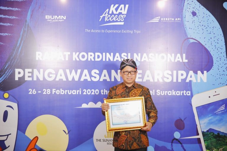 Kemendes PDTT Raih Penghargaan Pengawasan Kearsipan dari ANRI