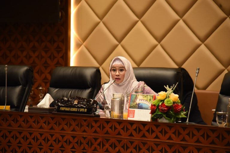 Dorong Revisi UU LLAJ, DPR Kaji Wewenang Penerbitan SIM, STNK dan BPKB di Kemenhub