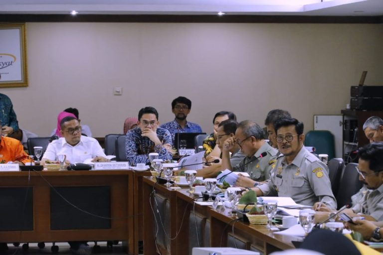 Raker Bersama DPD RI, Menteri Syahrul Paparkan Program KUR Petani Hingga Geratieks