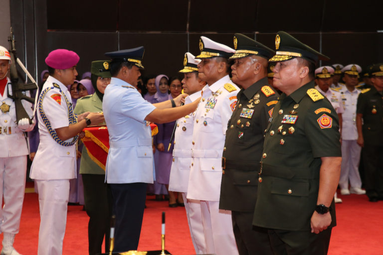 Panglima TNI Mutasi 14 Perwira Tinggi, Ini Daftarnya