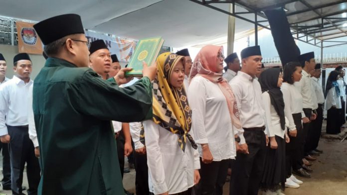 kpu seram bagian barat KPU Depok Lantik Puluhan Anggota PPK Jelang Pilwalkot 2020 