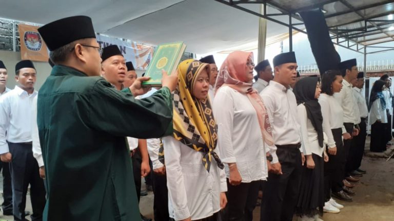 KPU Depok Lantik Puluhan Anggota PPK Jelang Pilwalkot 2020