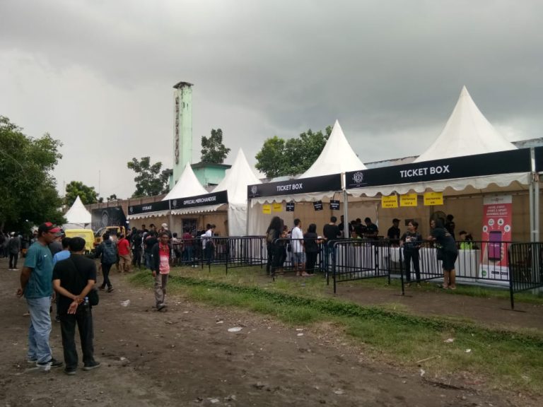 Operasi Batu Ginjal dan Hujan Angin, Scorpion Tetap Konser di Yogyakarta