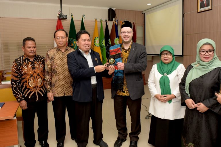 Tiga Ulama Inggris Ini Siap Ikut Sebarkan Wajah Islam Indonesia