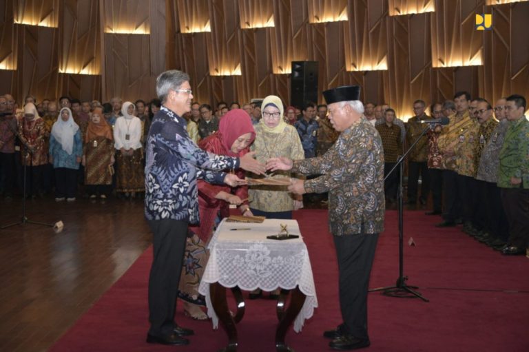 Percepat Kinerja Infrastruktur, Menteri PUPR Lantik 10 Pejabat Tinggi Madya