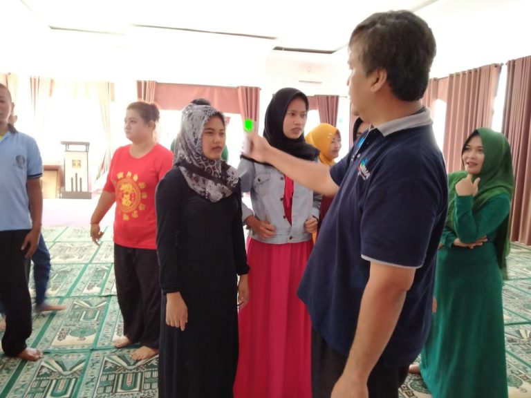 Gandeng Dinkes Lebak, Lapas Rangkasbitung Cek Suhu Tubuh WBP dan Sosialisasi Pencegahan Corona