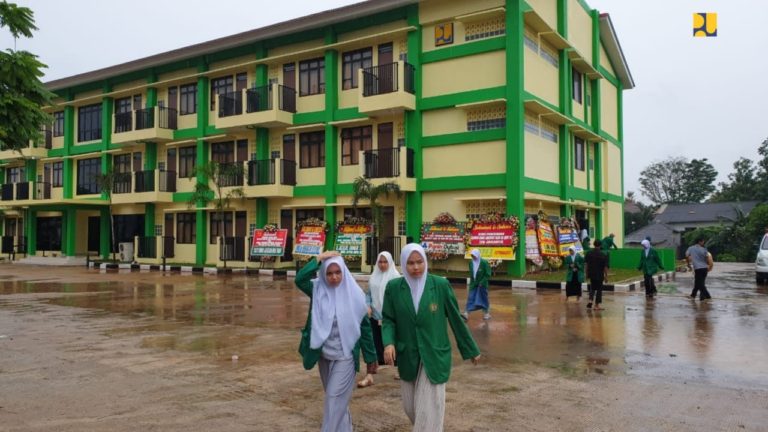 Mahasiswa IIQ Jakarta Berharap Kementerian PUPR Menambah Kembali Rusunawa