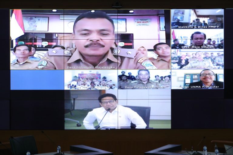 Gelar Telekonferensi, Gus Menteri Cek Pembangunan Desa Kabupaten Majalengka