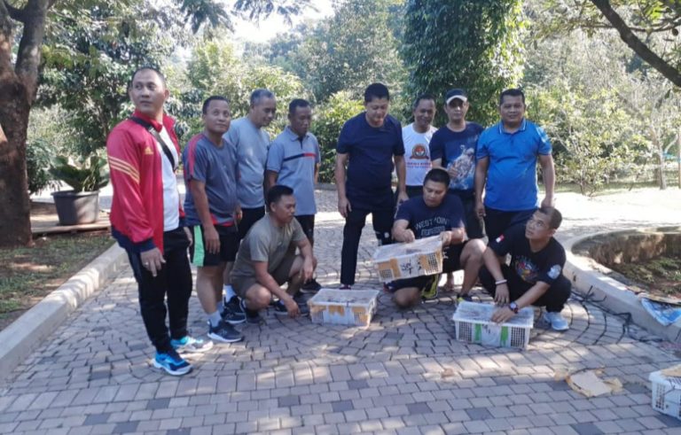 Peduli Pelestarian Satwa, Dandim Depok Lepas Ratusan Ekor Burung