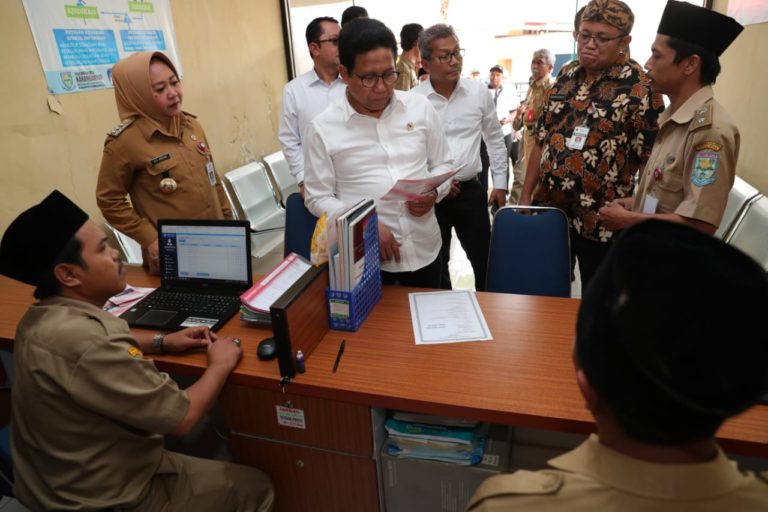 Tinjau Desa Digital di Purbalingga, Ini Kesan Gus Menteri
