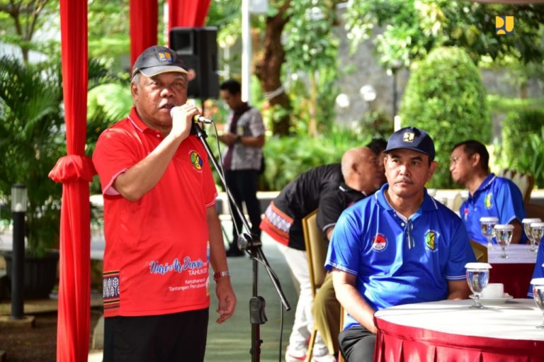 Menteri Basuki Instruksikan Pemanfaatan Tanaman Vetiver Cegah Longsor