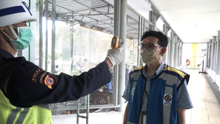 Jasa Marga Terapkan Mitigasi Penyebaran Covid-19 di Gardu Tol dan Rest Area