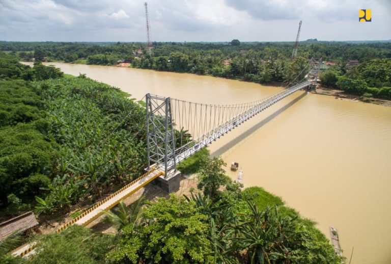 Kementerian PUPR Selesaikan 120 Jembatan Gantung di 22 Provinsi