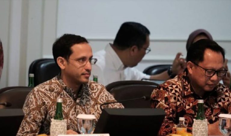 Batalkan UN Karena Corona, Mendikbud: Kesehatan Siswa Lebih Penting