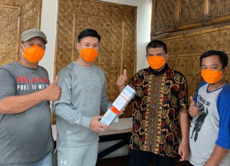 Permintaan Masker Melonjak, Anggota DPRD DKI Bagikan 3000 Box di Jakarta Barat