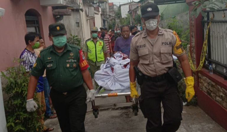 Cerita Babinsa di Depok Bantu Evakuasi Jasad Warga yang Telah Membusuk
