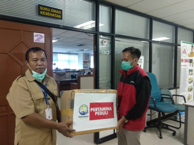 Cegah COVID-19, Pertamina Bagikan 15.000 Masker untuk Masyarakat