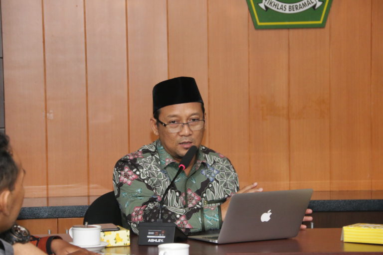 Gus Hilmy: Tidak Ada Alasan Menolak Jenazah Covid-19