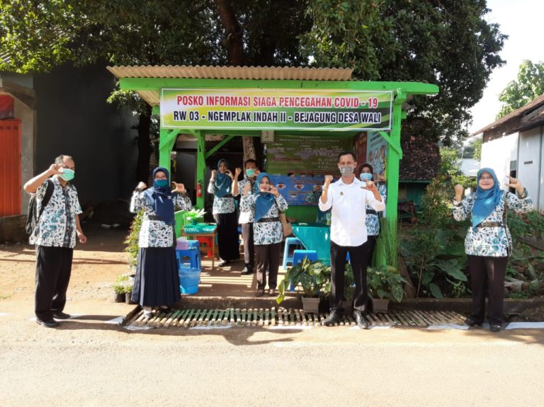 Cegah Penyebaran Covid-19, Mendes PDTT Dorong Bangun Pos Jaga di Gerbang Desa