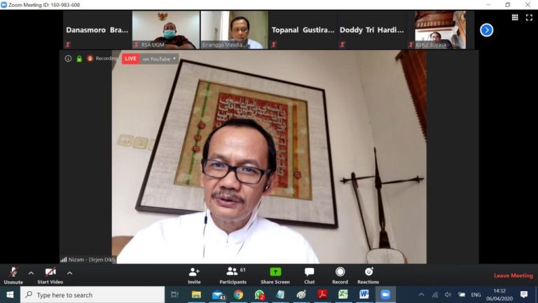 Kemendikbud Serahkan Bantuan APD Ke Relawan dan Rumah Sakit Pendidikan