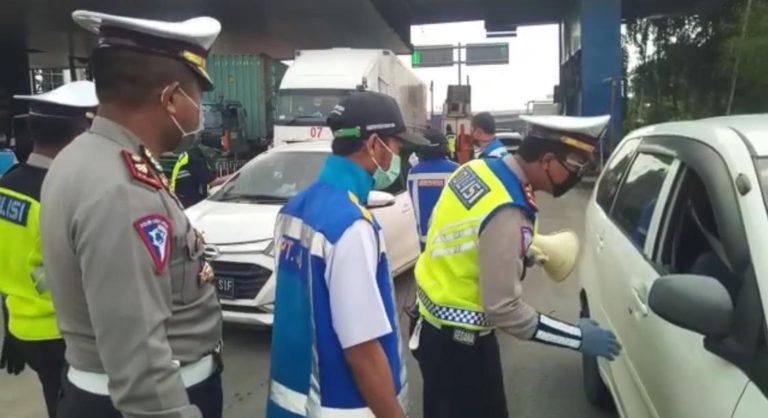 Hari Pertama PSBB Jakarta, 81 Kendaraan Belum Terapkan Jarak Aman Antar Penumpang