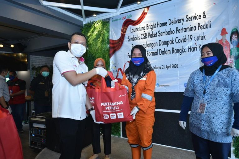 Peringati Hari Kartini, Pertamina Distribusikan 6.643 Paket Bantuan bagi Pekerja Informal Perempuan