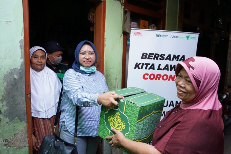 Dompet Dhuafa-Jamkrindo Serahkan 1000 Paket Sembako untuk Masyarakat Terdampak Covid-19