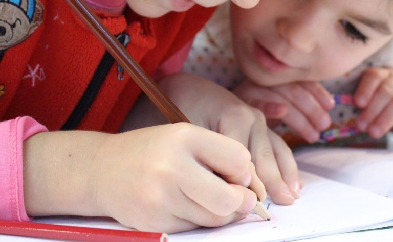 Sinergi Antara Sekolah dan Orangtua jadi Kunci Suksesnya Belajar di Rumah