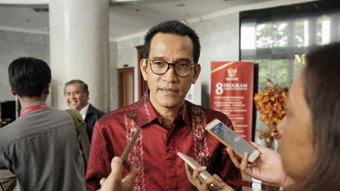 Dicopot Erick Thohir dari Komisaris Pelindo, Refly Harun Siap jadi ‘Peniup Pluit’