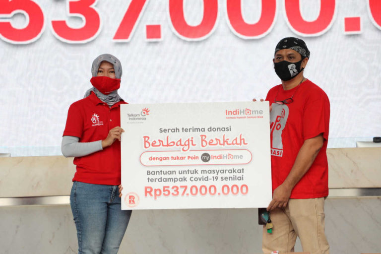 IndiHome Serahkan 3.000 Paket Sembako Senilai Rp537 Juta kepada Masyarakat Terdampak COVID-19