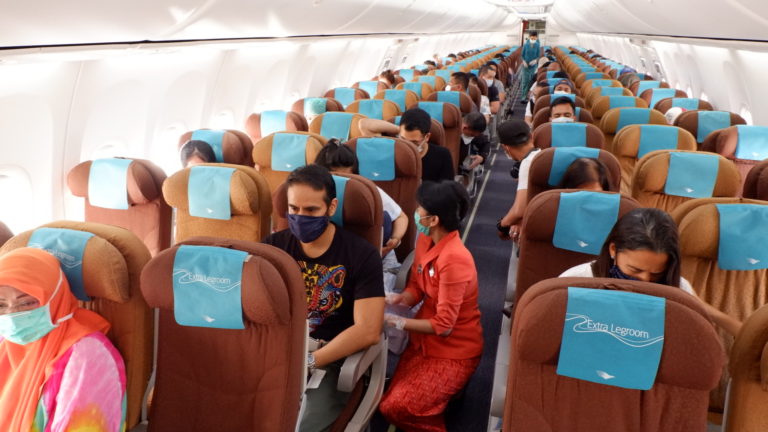 Garuda Indonesia Pastikan Pelayanan Penumpang Sesuai Protokol Kesehatan