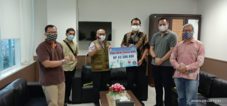 Pekerja Bumiputera Salurkan Donasi untuk Penanganan Covid-19