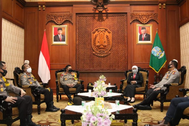 Sambut Kapolda Jatim Baru, Khofifah: Selamat Datang di Bumi Majapahit