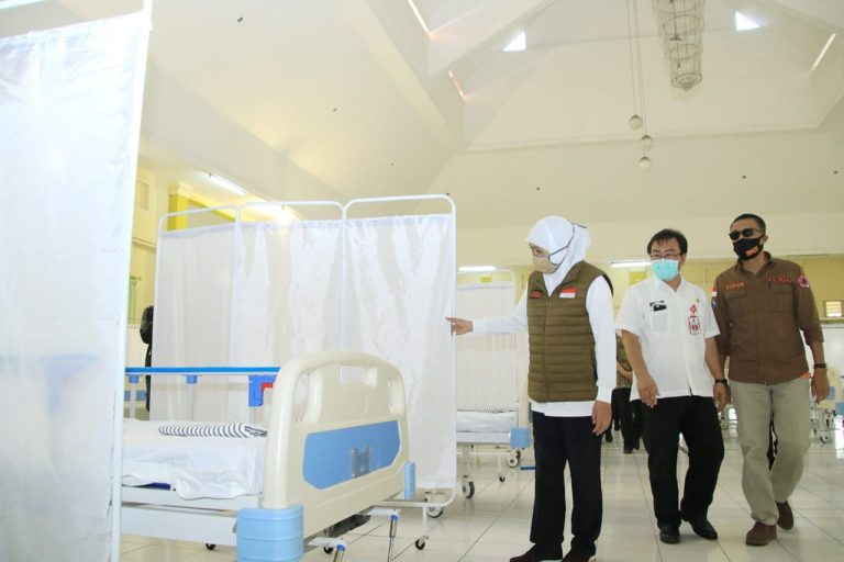 Angka Positif Covid-19 Jatim Melonjak, Khofifah Minta RS Lapangan Segera Dibuka