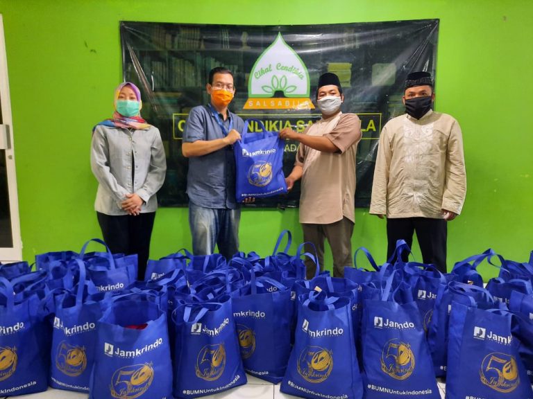 Jamkrindo Sebarkan 500 Paket Sembako Bagi Terdampak Covid-19