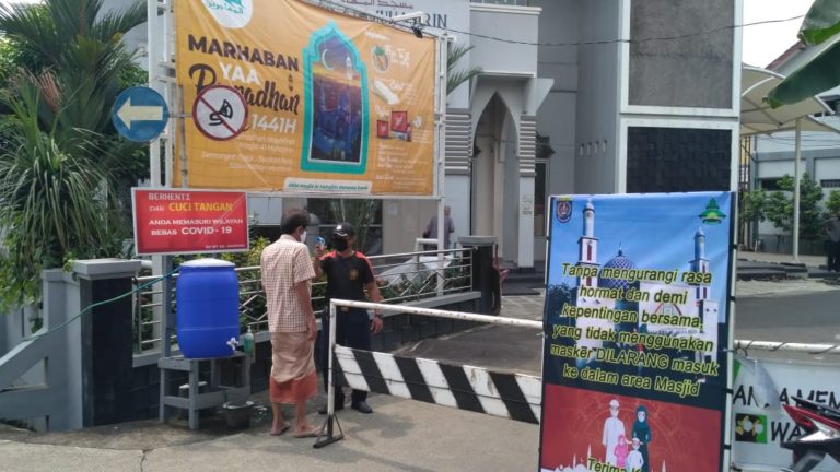 Terapkan Protokol Kesehatan Saat Salat Jumat, Wali Kota Depok Apresiasi Para DKM