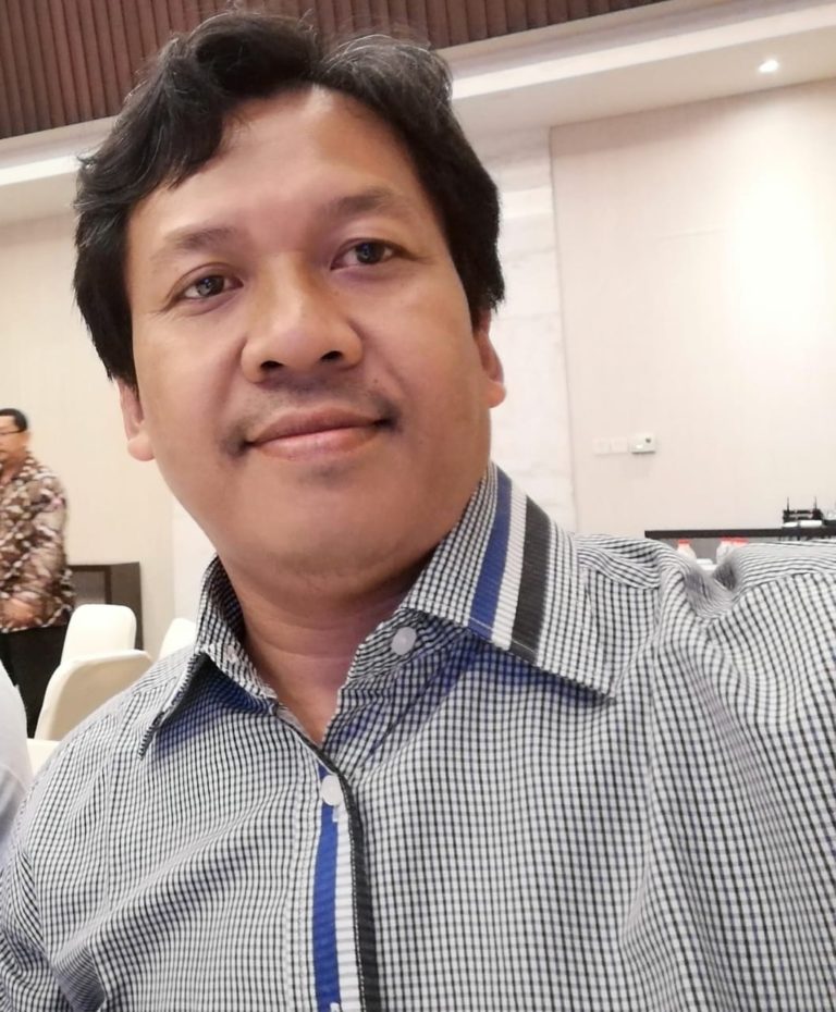 Lisan dan Busana Jati Diri Kita