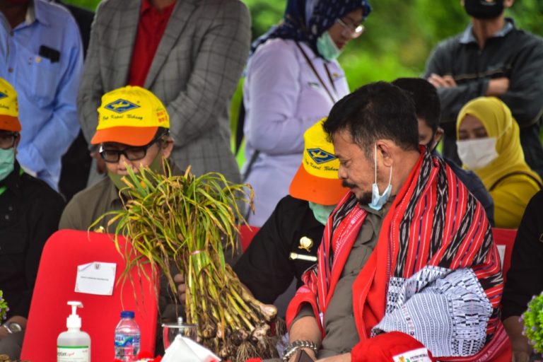 Mentan SYL Kagumi Potensi Alam Humbang Hasundutan; Yakin Petani Sejahtera