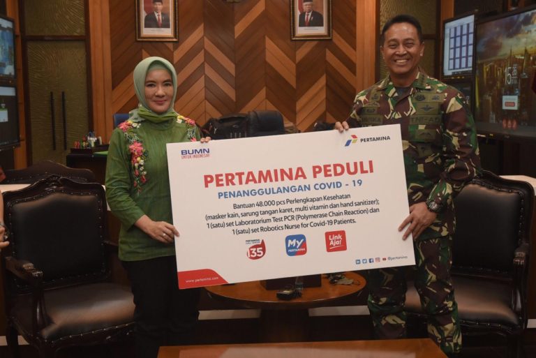 Pertamina Berikan Bantuan 48.000 Paket APD untuk Tenaga Medis TNI AD