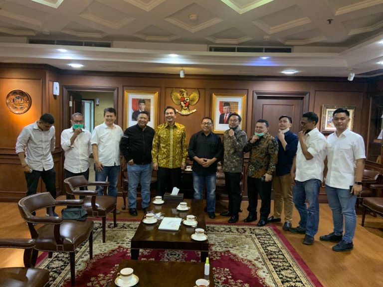 Wakil Ketua DPR Sambut Gagasan SMSI Dirikan News Room