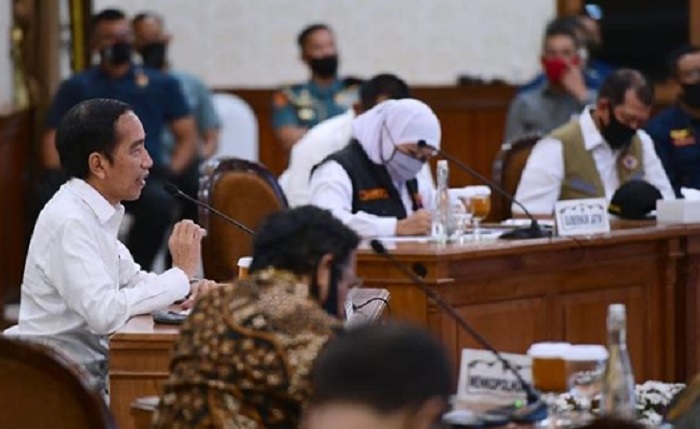Jokowi Minta Tes Masif dan Pelacakan Covid-19 Secara Agresif di Jawa Timur