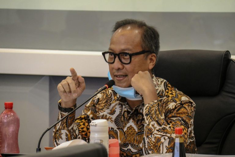Kemenperin Pastikan Industri Farmasi Uji Bahan Baku Obat
