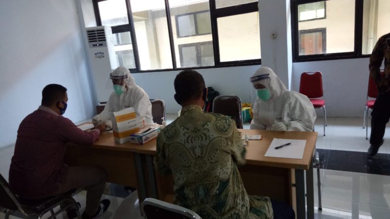Jatim Jadi Provinsi Tertinggi di Indonesia yang Melakukan Rapid Test Covid-19