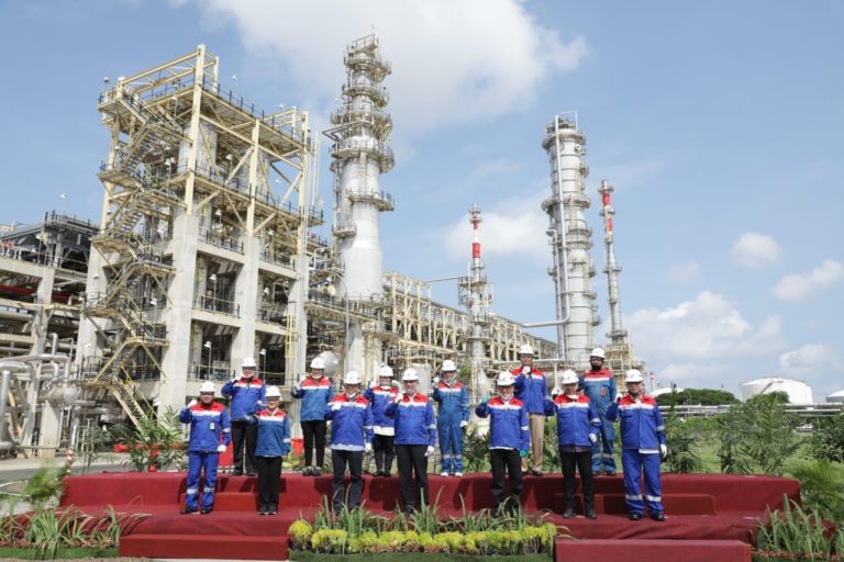 Menko Luhut Apresiasi Pertamina Sukses PLBC dan TKDN RDMP Cilacap