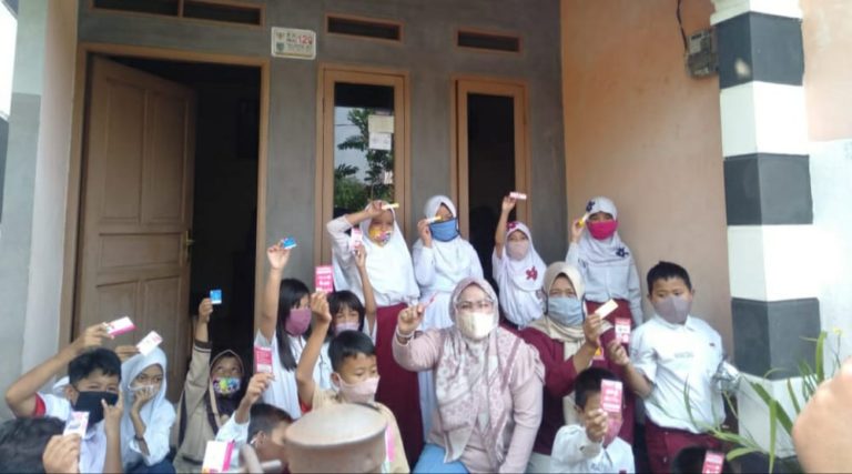 Ratusan Pelajar di Depok Dapat Bantuan Kuota Internet