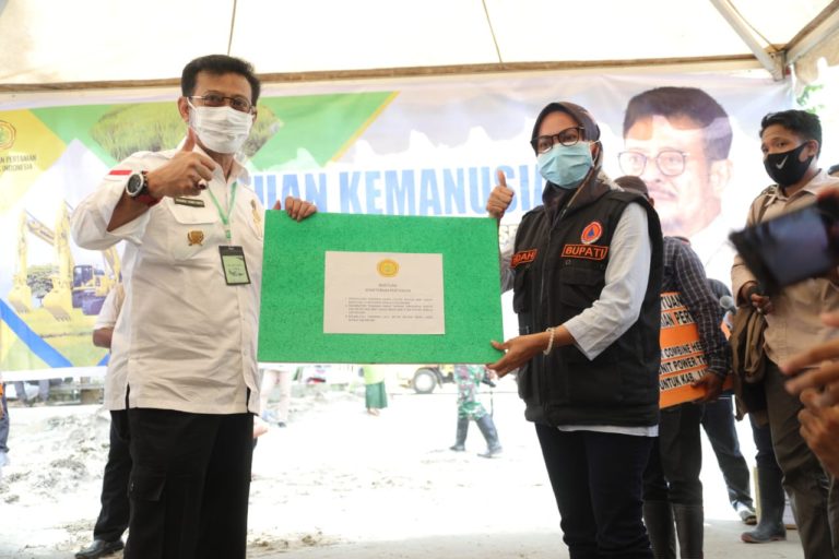 SYL Gelontorkan Bantuan Pertanian Rp35,7 Miliyar di Kabupaten Wajo
