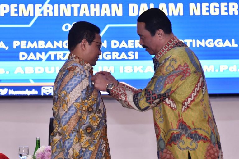 IPDN anugerahi Mendes PDTT sebagai Alumni Kehormatan